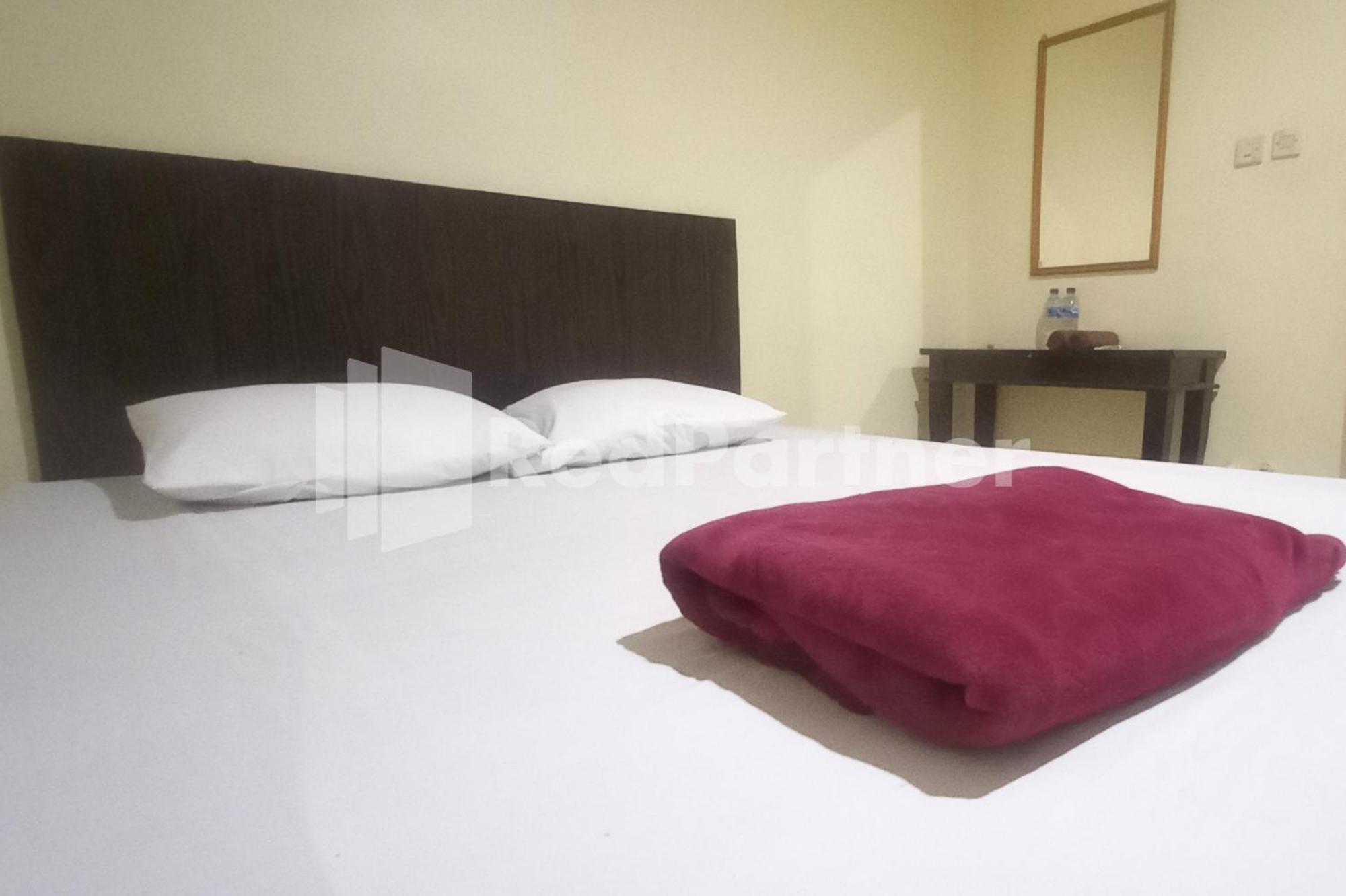 Hotel Palem 2 Syariah Malang Redpartner Esterno foto